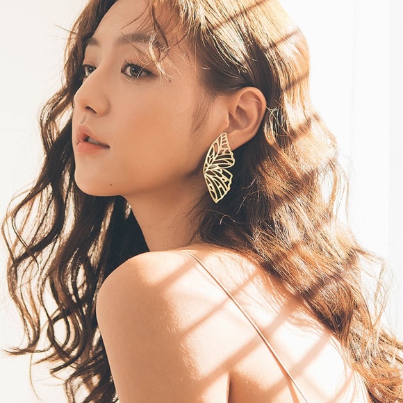 Stunning Boho Oversized Butterfly Wing Earrings - Picture 2 of 16